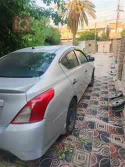نيسان فيرسا